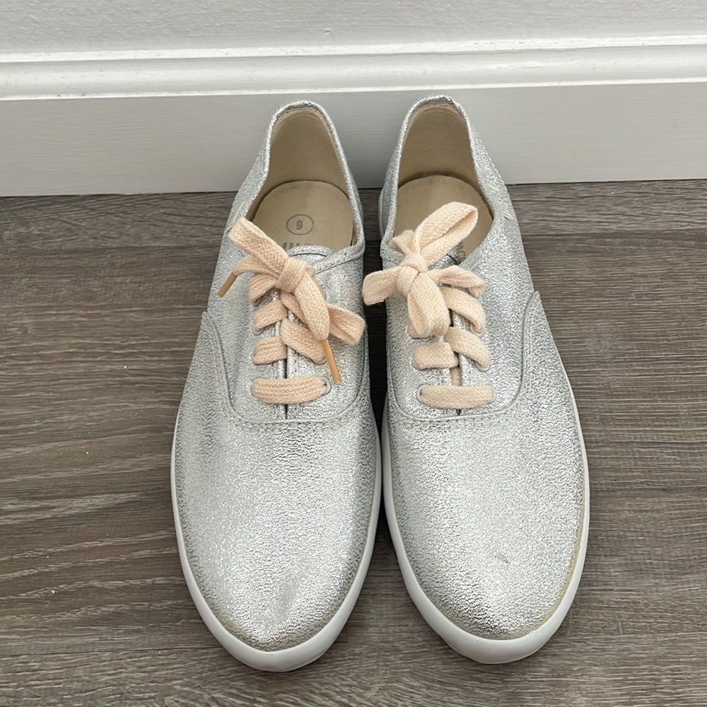 Silver Shoe, Size 9